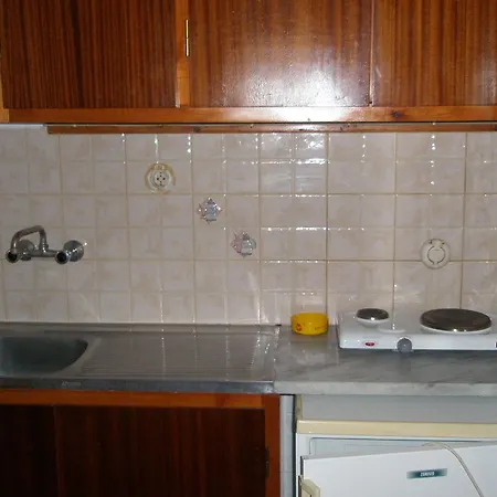Apart Otel Zaharo And Lilian Troulos