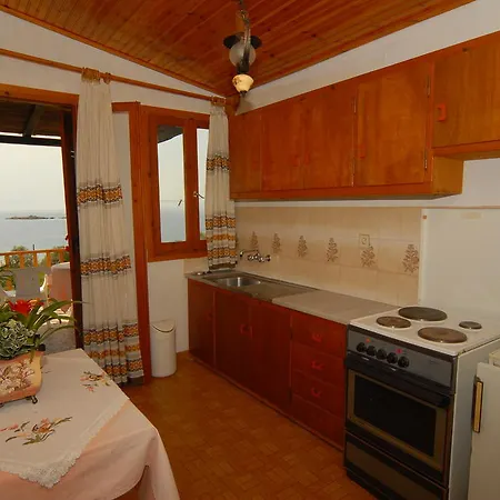 Apart Otel Zaharo And Lilian *