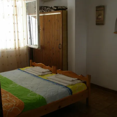 Apart Otel Zaharo And Lilian *