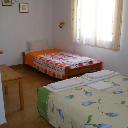 Apart Otel Zaharo And Lilian Troulos