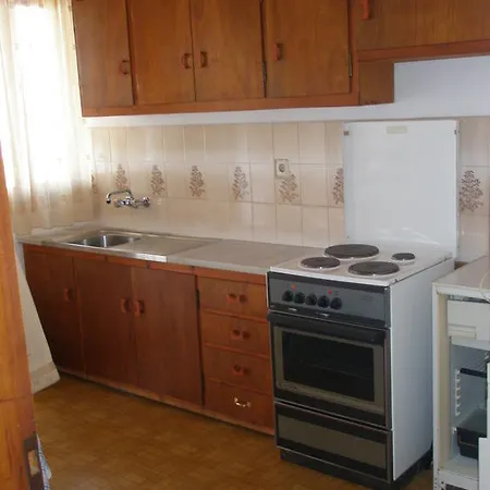 Apart Otel Zaharo And Lilian