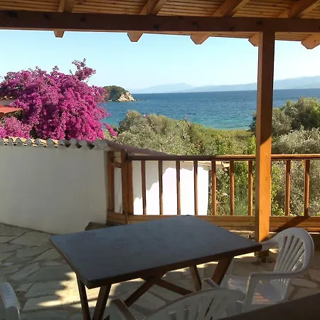 Apart Otel Zaharo And Lilian