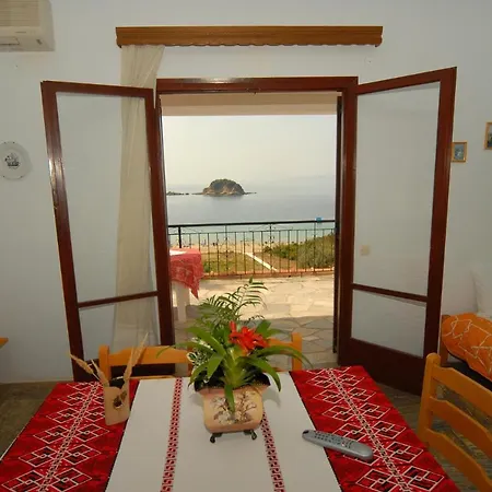 Zaharo And Lilian Troulos