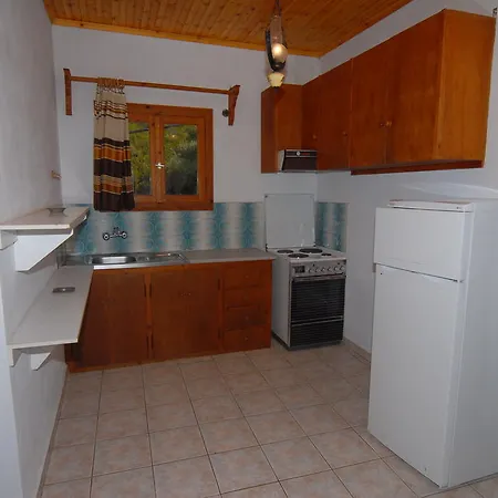 Zaharo And Lilian Troulos