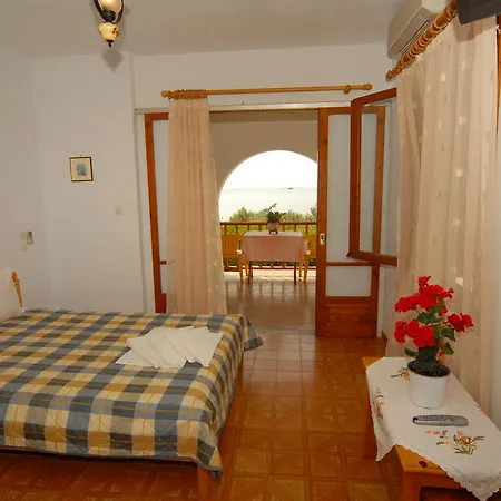 Zaharo And Lilian Hotel de apartamente