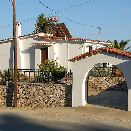 Aparthotel Zaharo And Lilian
