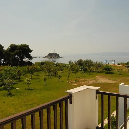 Aparthotel Zaharo And Lilian Troulos