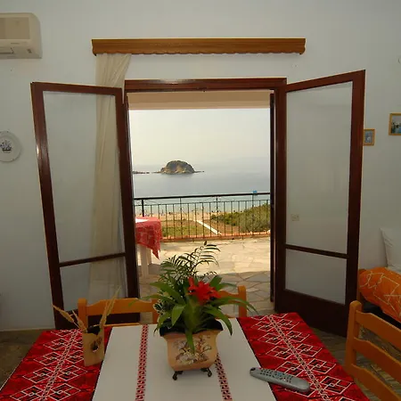 Aparthotel Zaharo And Lilian